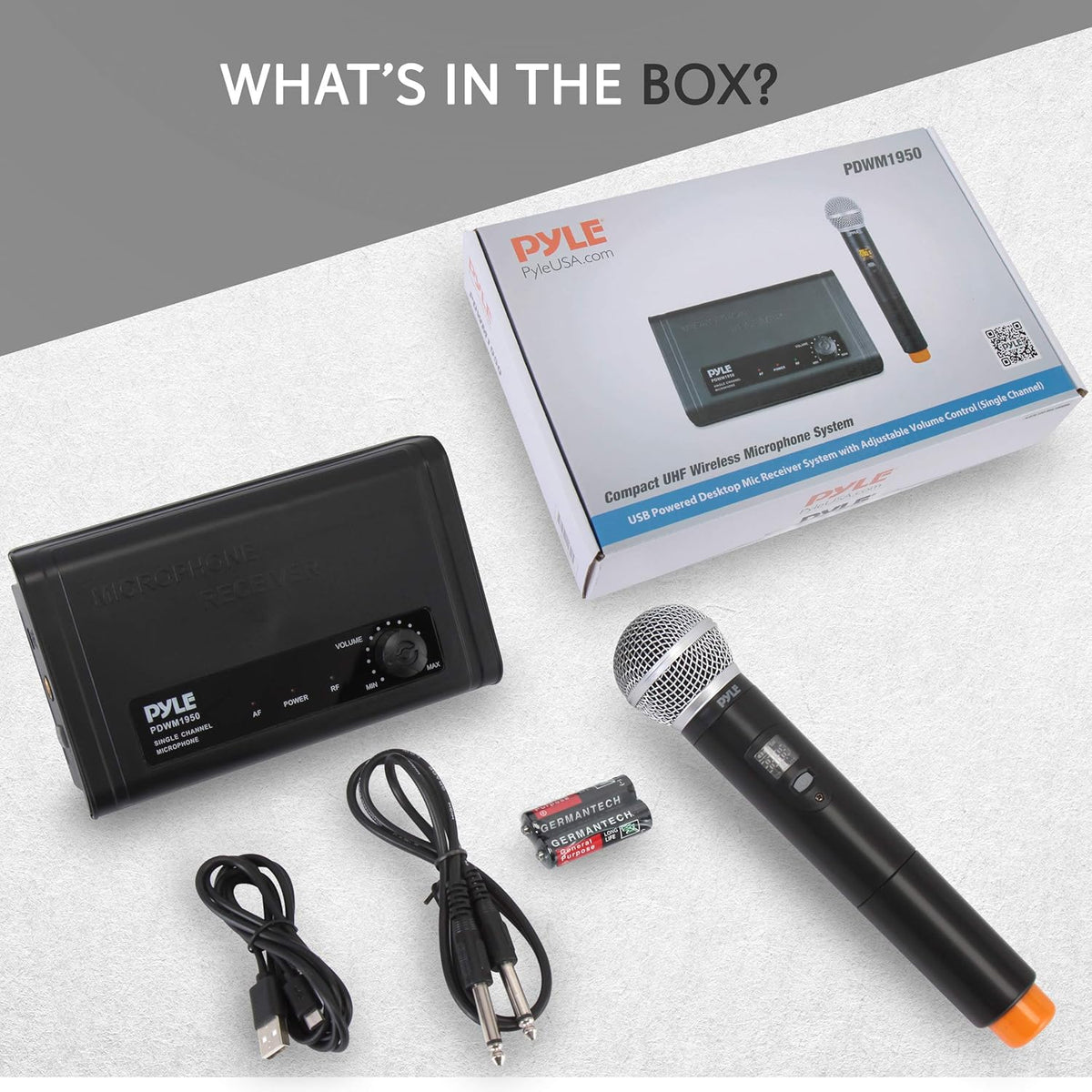Compact UHF Wireless Microphone System with 1 Handheld Mic B752