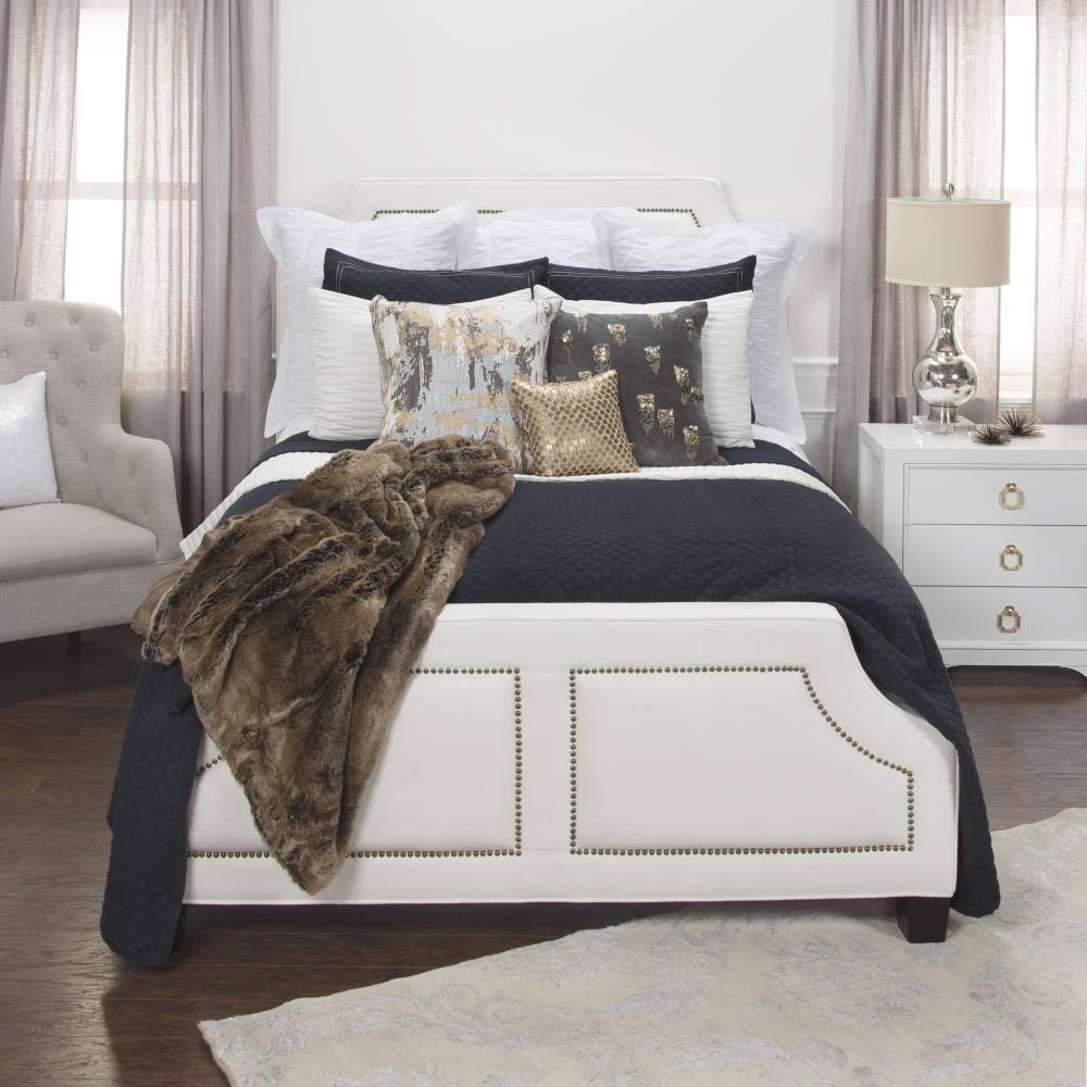 Indigo Queen Quilt Y807498