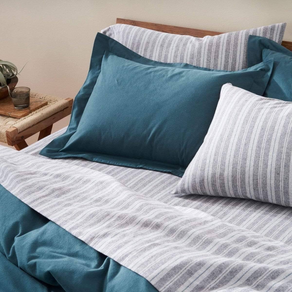 Alpine White Organic Flannel Fitted Sheet F1680