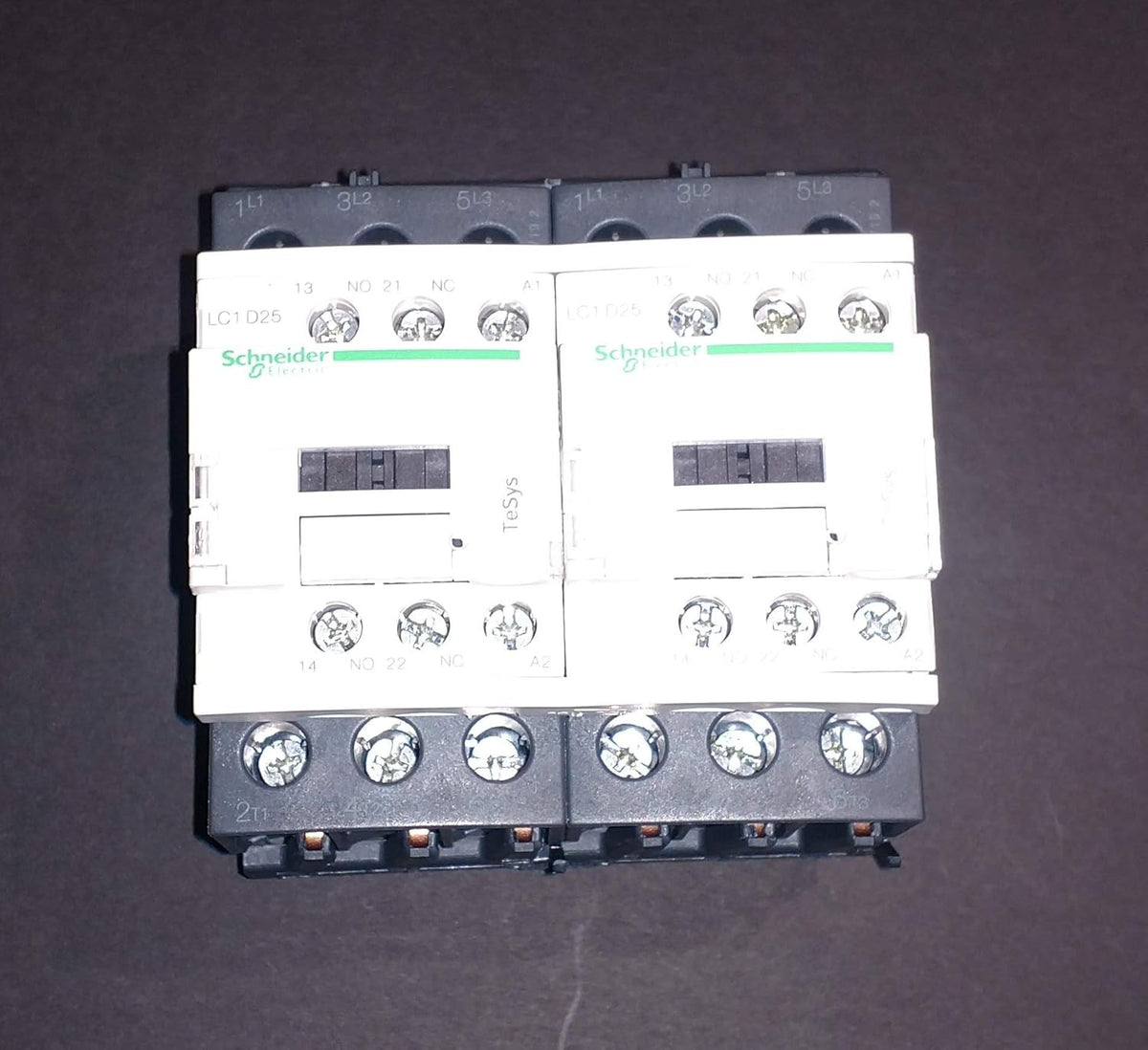 Reversing Contactor 575-Vac 9-Amp Iec Soft Start 208-690Vac 250Amp C9987