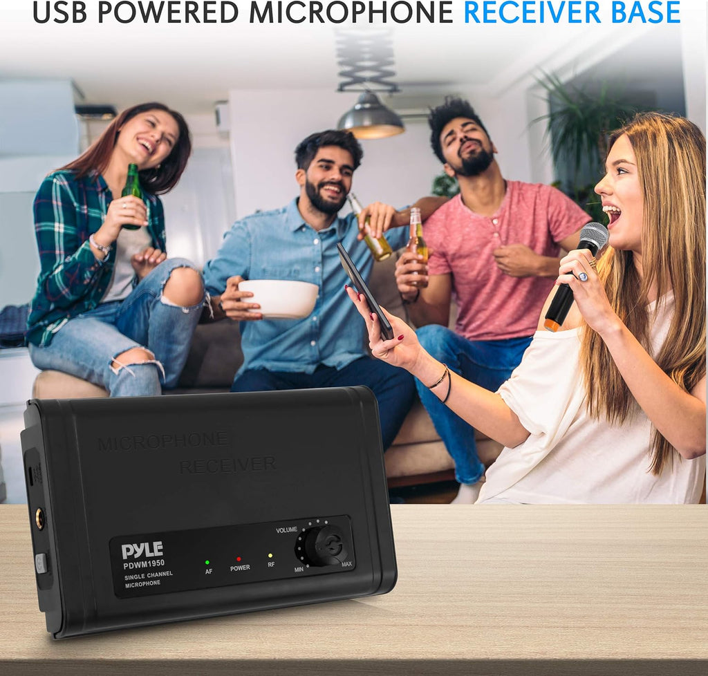 Compact UHF Wireless Microphone System with 1 Handheld Mic B752