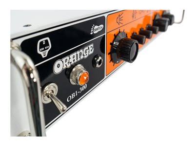 300-Watt Rack-mountable Bass Amplifier Head B959