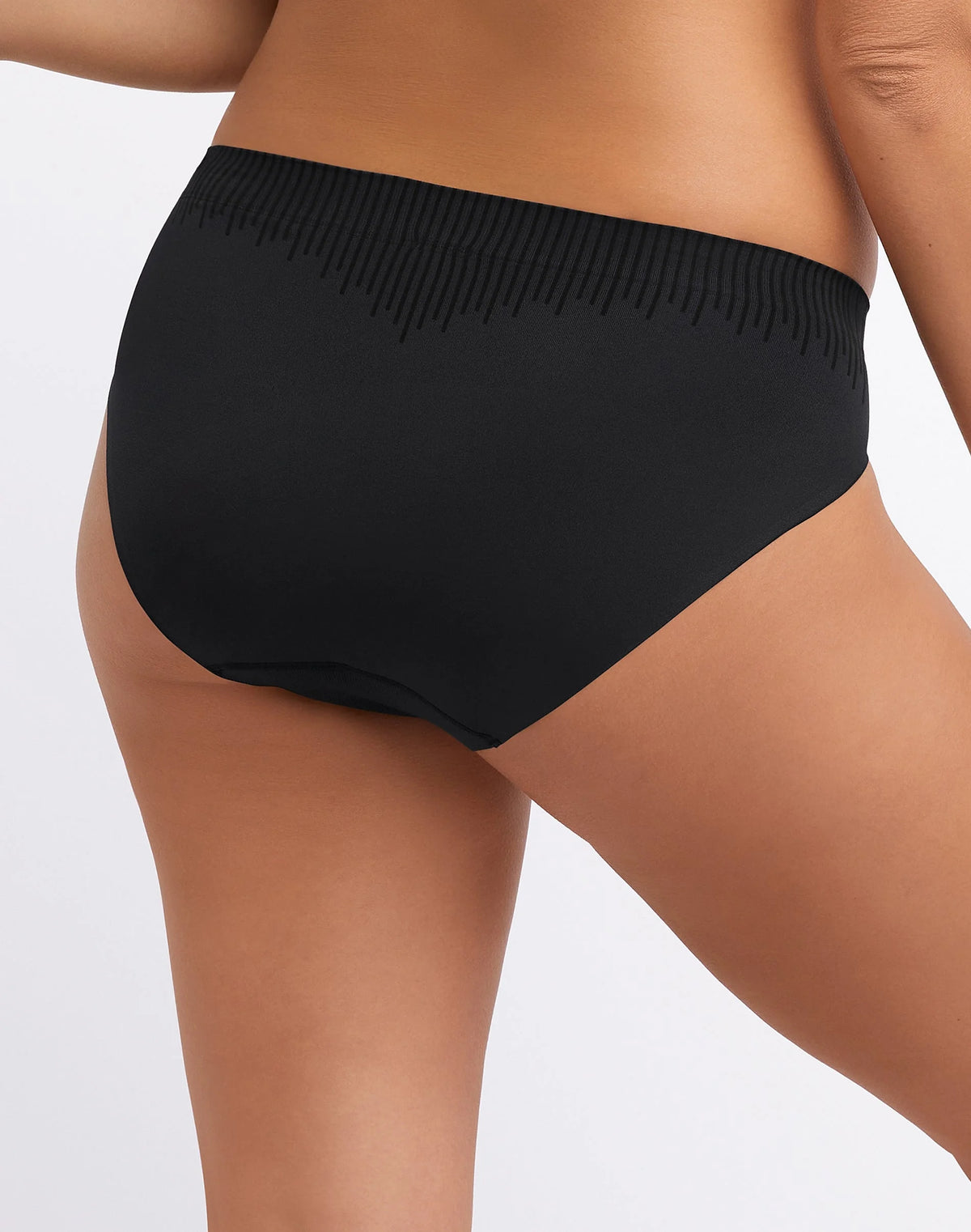 Comfort Revolution Seamless Hi-Cut Panty H588