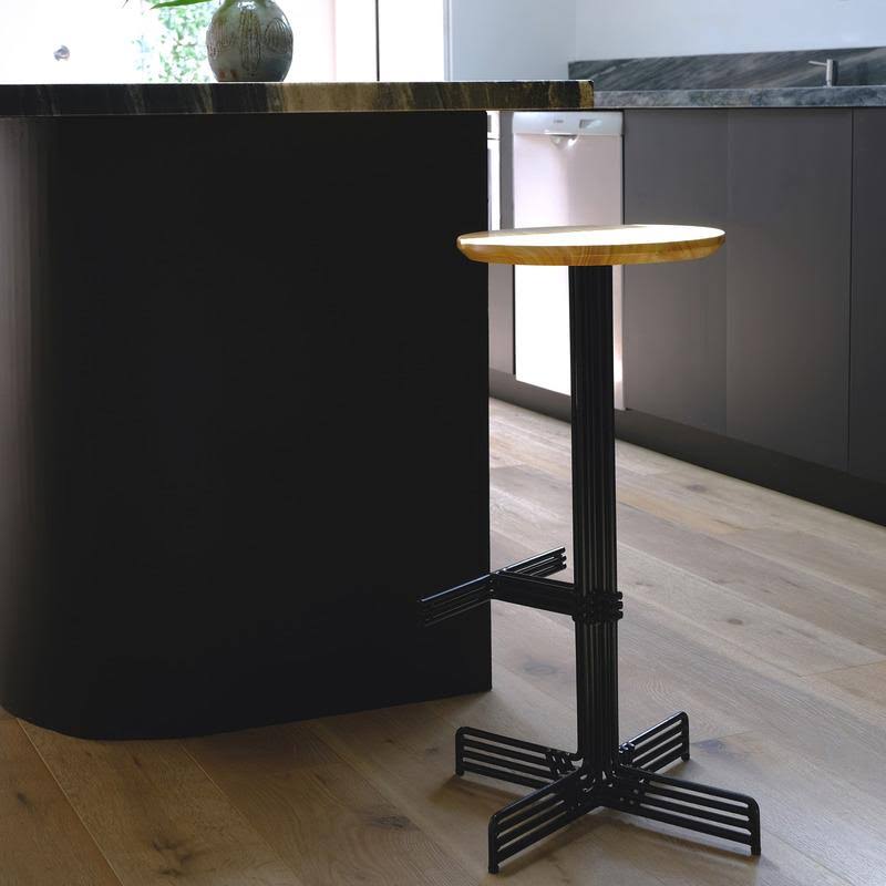White Stick Bar Stool Z954103